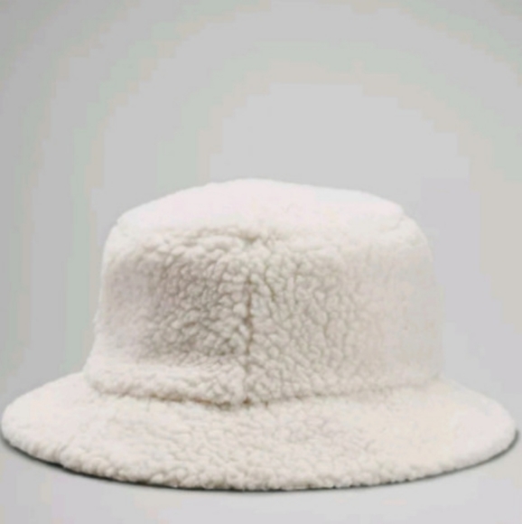 NWT Lululemon Textured Fleece sherpa  Bucket Hat Cap natural ivory L/XL Unisex - Picture 3 of 6
